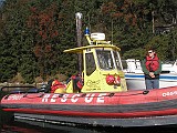 071104 Student Cruise rescue04
